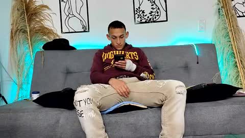 reymasterhot online show from January 6, 10:03 pm