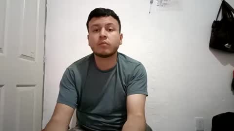 ricardogarcia21 online show from January 14, 7:48 am