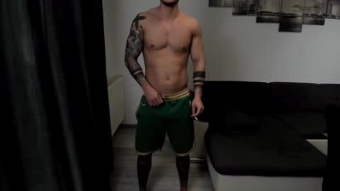 RichardDarell online show from October 22, 5:00 am