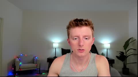 Snapshot of richiewest chatting on December 20, 12:08 am Richie online show from December 20, 12:08 am