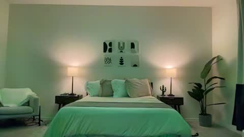 Snapshot of richiewest chatting on January 1, 10:21 am Richie online show from January 1, 10:21 am