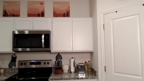 Snapshot of richiewest chatting on September 27, 1:14 am Richie online show from September 27, 1:14 am