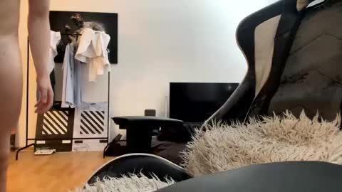 richii96x online show from September 22, 12:48 pm