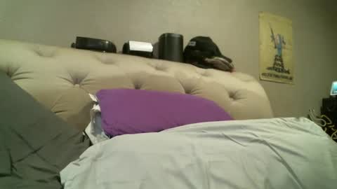 ICECOLDSTROKINSMOKIN online show from December 7, 5:48 am