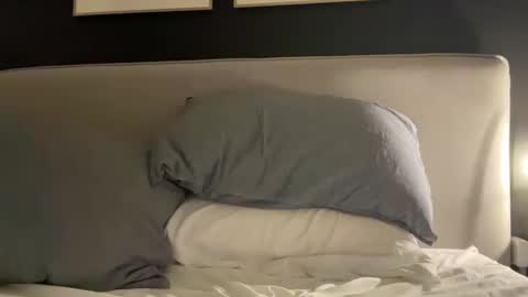 Snapshot of rileyman13xx chatting on December 15, 5:34 am rileyman13xx online show from December 15, 5:34 am