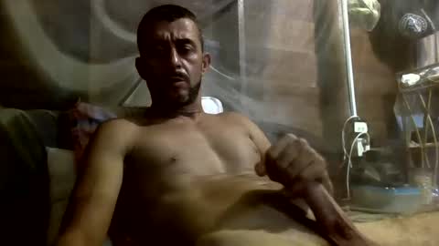 Snapshot of roadsidepicnic01 chatting on February 19, 6:00 pm Daddy online show from February 19, 6:00 pm