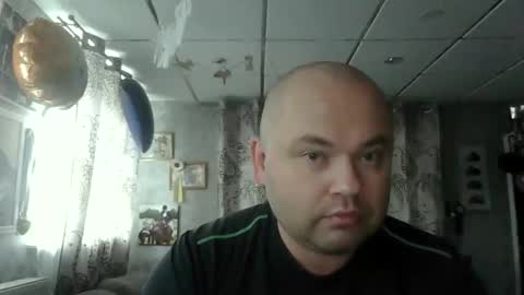 rob18997 online show from November 1, 9:35 am