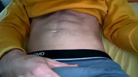 Snapshot of robbertoss chatting on February 4, 3:36 pm All4you online show from February 4, 3:36 pm