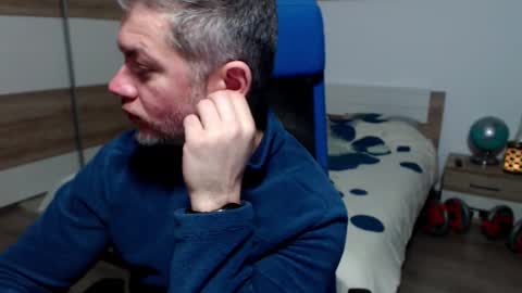 robbyshawz online show from February 24, 7:09 am