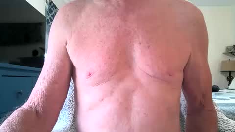 Snapshot of robert45556 chatting on September 28, 7:12 pm robert online show from September 28, 7:12 pm