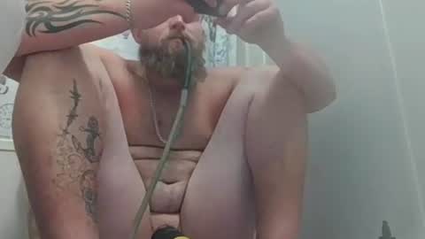 robertd5094 online show from April 1, 11:12 am