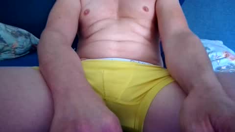 robin_hoody_1990 online show from June 7, 10:11 am