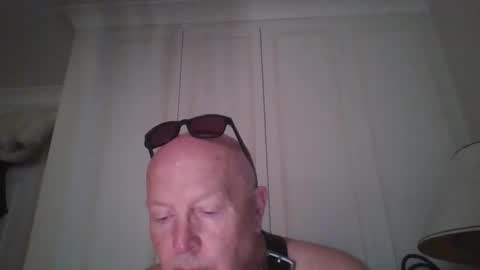 robtw942533 online show from June 8, 3:24 pm