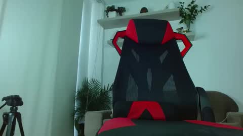 roby_millerr online show from September 12, 5:46 pm