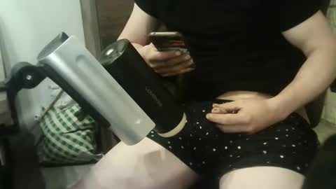 Snapshot of roccki999 chatting on October 14, 8:43 am Nick online show from October 14, 8:43 am