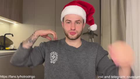 Rodrigo online show from December 24, 11:22 pm