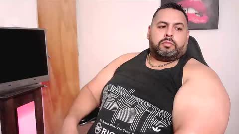 Snapshot of rodrixxx54 chatting on February 21, 9:54 pm rodrixxx54 online show from February 21, 9:54 pm