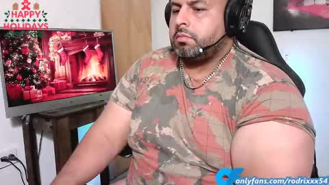 Snapshot of rodrixxx54 chatting on December 22, 12:50 am rodrixxx54 online show from December 22, 12:50 am