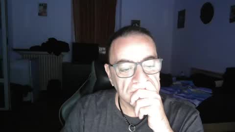 rogerrabbit2023 online show from September 21, 8:09 pm