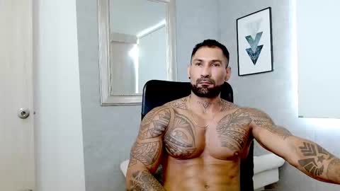 Snapshot of rogers_p chatting on October 16, 3:53 pm Rogers online show from October 16, 3:53 pm