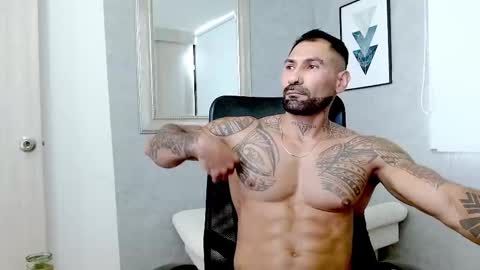 Snapshot of rogers_p chatting on October 11, 2:43 pm Rogers online show from October 11, 2:43 pm