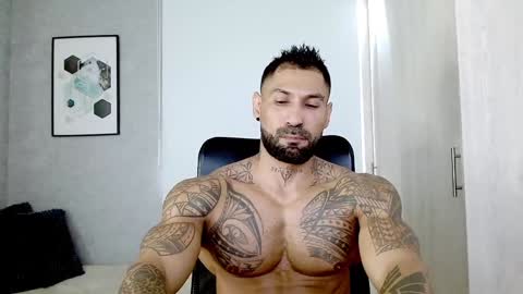 Snapshot of rogers_p chatting on December 21, 3:20 pm Rogers online show from December 21, 3:20 pm