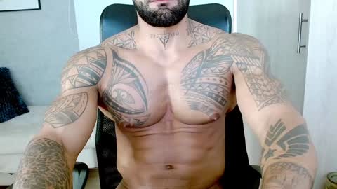 Snapshot of rogers_p chatting on December 18, 8:57 pm Rogers online show from December 18, 8:57 pm