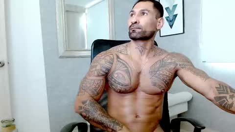 Snapshot of rogers_p chatting on October 7, 3:05 pm Rogers online show from October 7, 3:05 pm