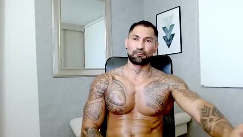 Snapshot of rogers_p chatting on September 26, 1:14 am Rogers online show from September 26, 1:14 am