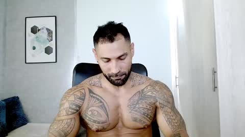 Snapshot of rogers_p chatting on January 11, 3:31 pm Rogers online show from January 11, 3:31 pm