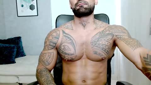 Snapshot of rogers_p chatting on February 19, 4:00 pm Rogers online show from February 19, 4:00 pm