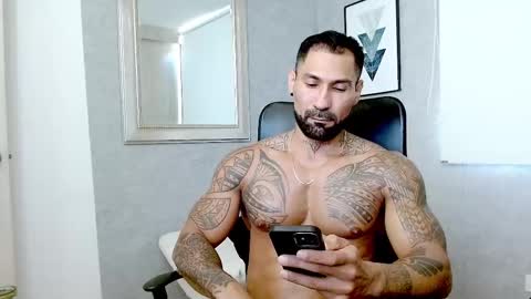 Snapshot of rogers_p chatting on October 18, 4:56 pm Rogers online show from October 18, 4:56 pm