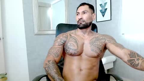 Snapshot of rogers_p chatting on October 6, 2:55 pm Rogers online show from October 6, 2:55 pm