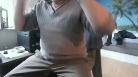 rolandloser1000 online show from April 19, 2:27 pm