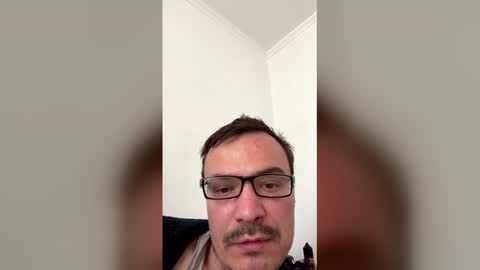 roman20251992 online show from May 6, 6:58 am