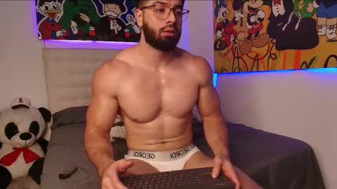 Roman Lux online show from February 13, 9:39 pm