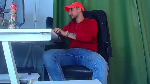 romaniamaster1 online show from April 16, 5:40 am