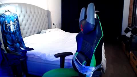 romantic_twunk online show from October 26, 4:36 am