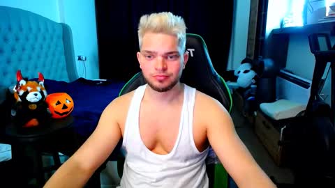 romantic_twunk online show from November 3, 5:22 am