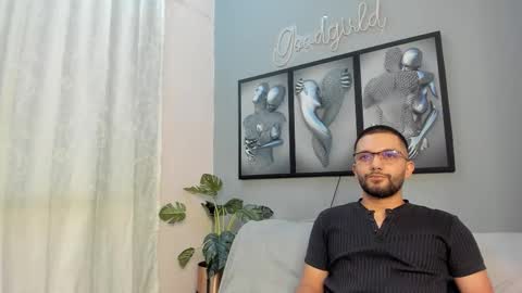 Romeo Bossi online show from March 3, 11:06 am