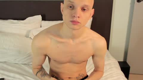 Snapshot of romeo_mercy chatting on February 7, 2:19 am Romeo online show from February 7, 2:19 am