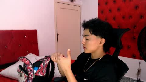 Romeo online show from November 18, 7:17 pm