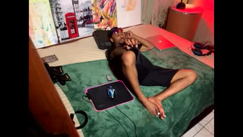 romeotyn online show from February 16, 8:21 am