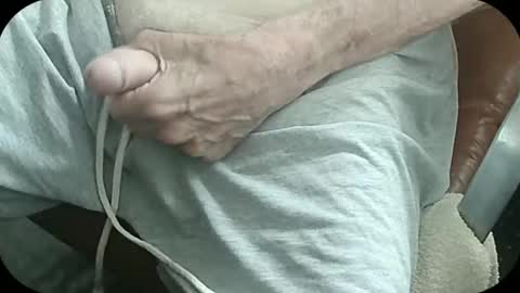 Snapshot of rosco26 chatting on December 18, 9:08 pm Rosco online show from December 18, 9:08 pm