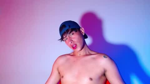 rowanboy23 online show from January 12, 4:22 pm