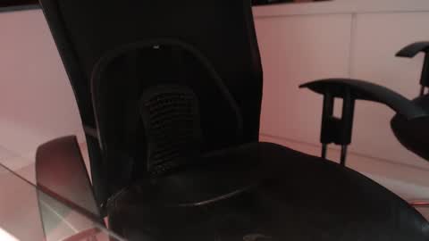 roy77xxx online show from February 28, 2:05 pm