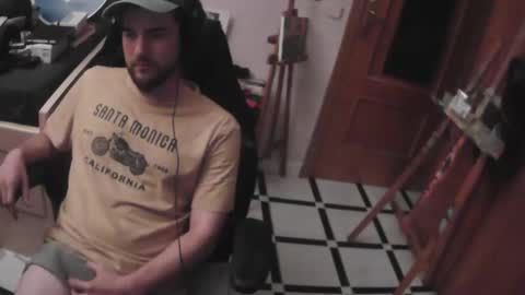 royer04 online show from October 19, 11:19 pm