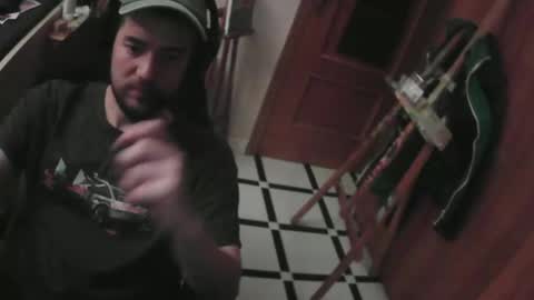 royer04 online show from September 15, 2:25 am