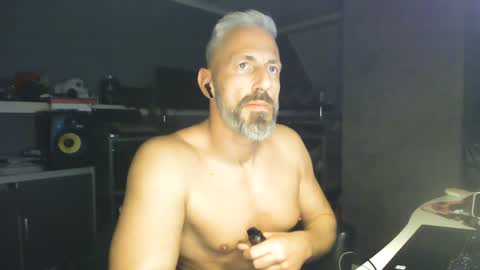 Chico que rico Caliente online show from February 2, 10:57 am