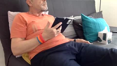 Jimi online show from February 14, 9:34 am